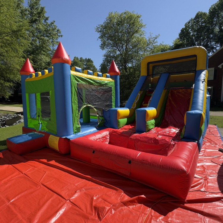 Royal Splash Kingdom Combo Bounce House